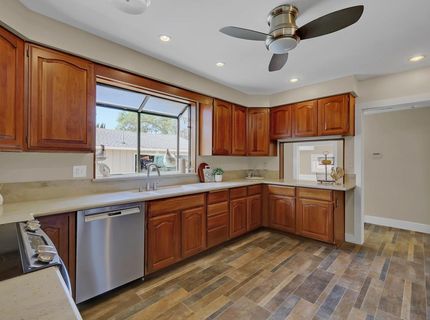 1411 Las Salinas Way, Sacramento, CA 95864 Photo