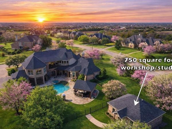 100 Manor Drive, Heath, TX 75032