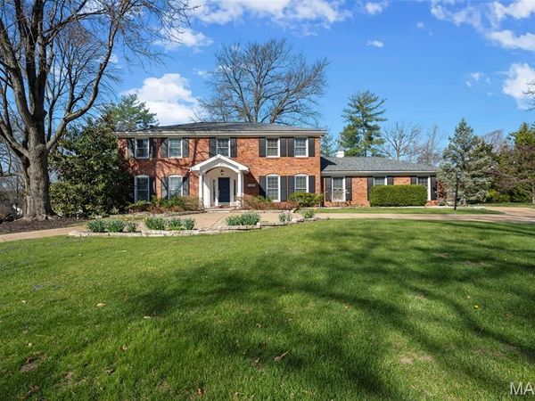 1855 Ironstone Road, Des Peres, MO 63131