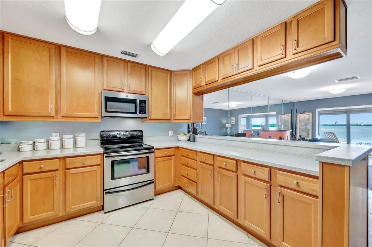 3863 Catalina Drive , Bradenton, FL 34210 Photo