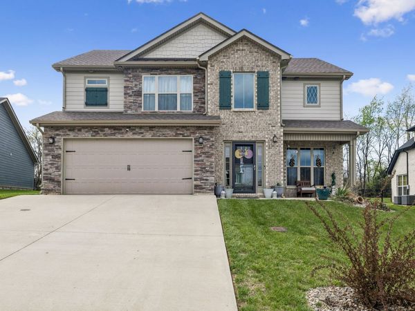 369 Frontier Dr, Clarksville, TN 37043