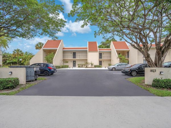 1823 Presidential Way, Unit E101, West Palm Beach, FL 33401