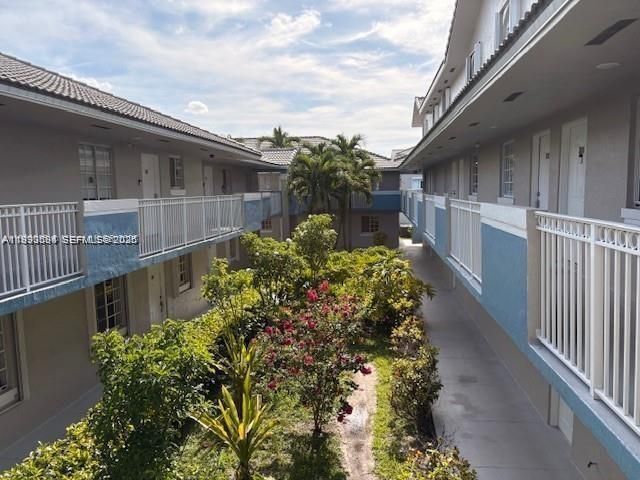 8360 NW 103rd St, Unit 204E, Hialeah Gardens, FL 33016 Photo