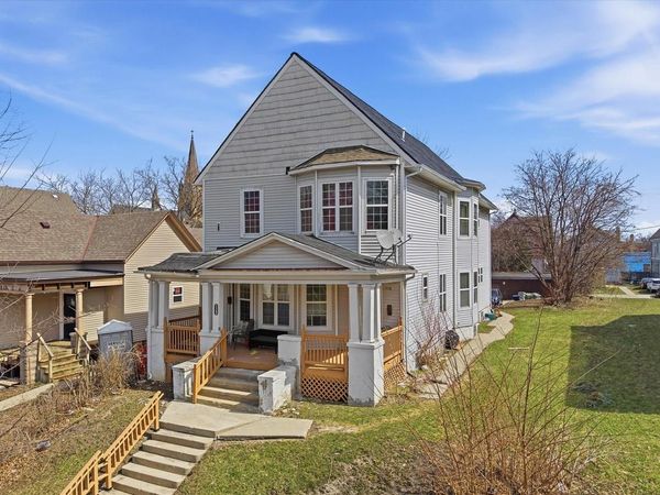 2338 N Dr William Finlayson STREET, Unit 2340, Milwaukee, WI 53212