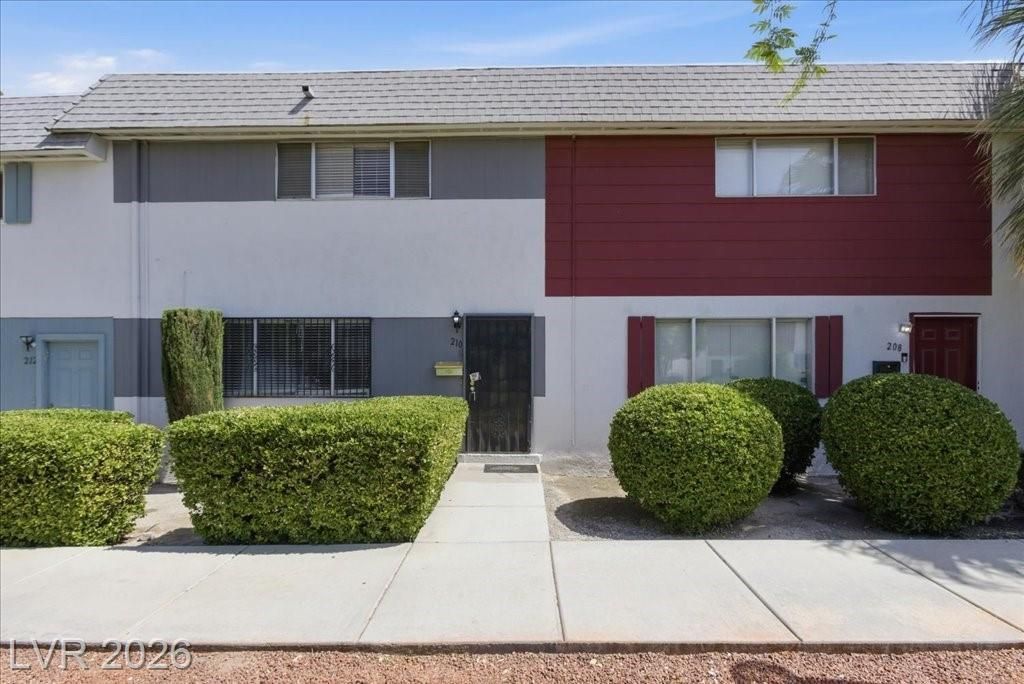210 Greenbriar Townhouse Way, Las Vegas, NV 89121 Main Photo