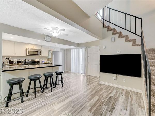 1016 Willow Tree Drive , Unit B, Las Vegas, NV 89128