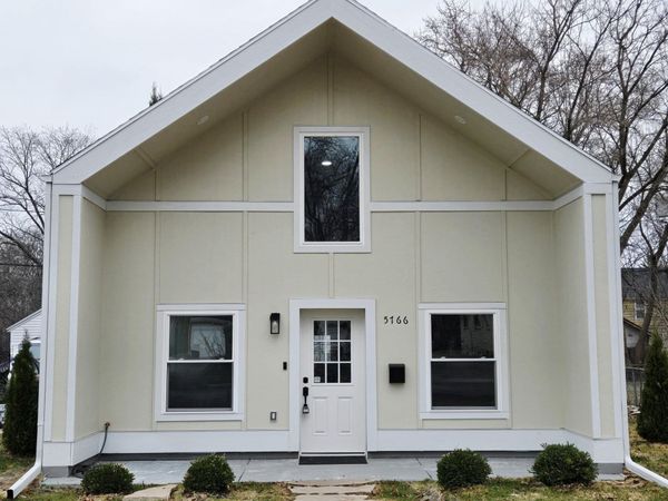 5766 N 42nd St, Milwaukee, WI 53209