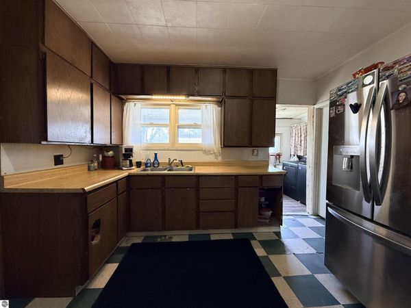 317 Pickard Street N, Marion, MI 49665