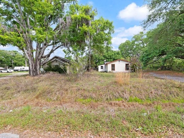 6808 NEW YORK DRIVE , TAMPA, FL 33619