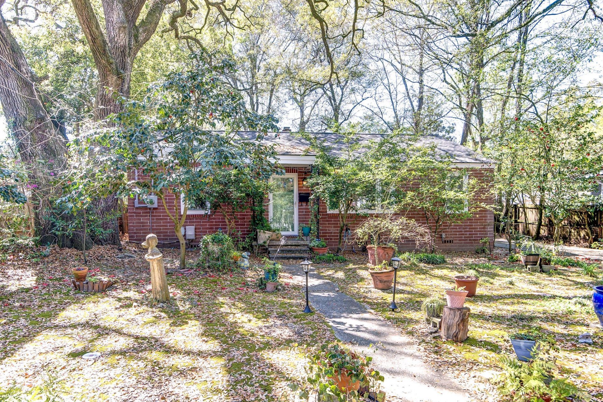 1171 Braddock Avenue Photo 13