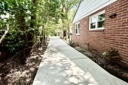 1171 Braddock Avenue photo 4