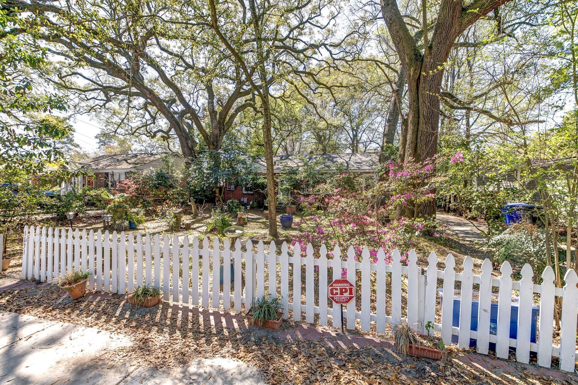 1171 Braddock Avenue Photo 5