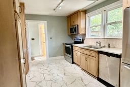 1171 Braddock Avenue photo 4