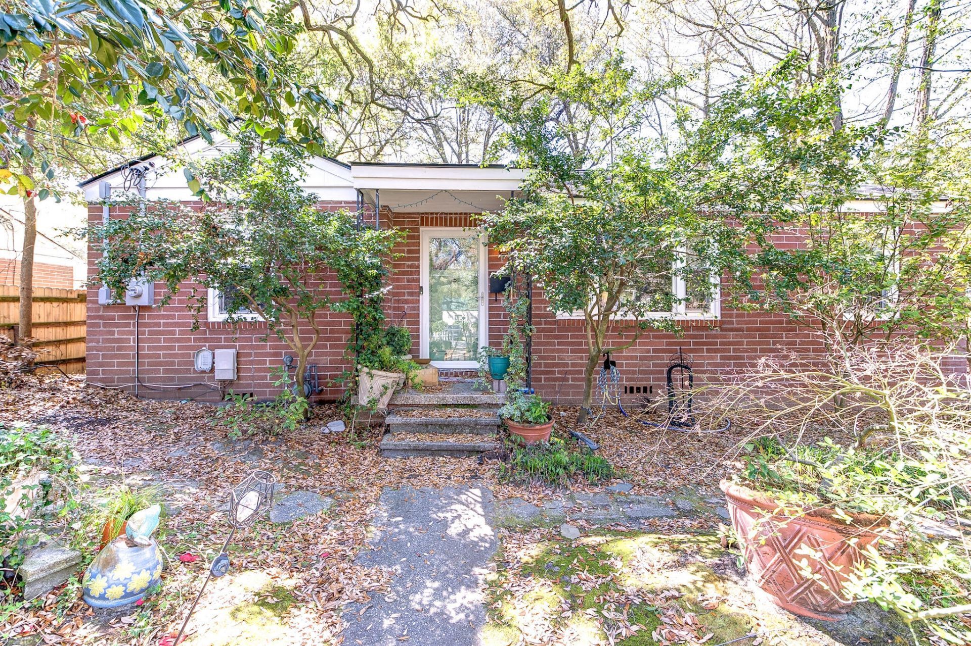 1171 Braddock Avenue Photo 5