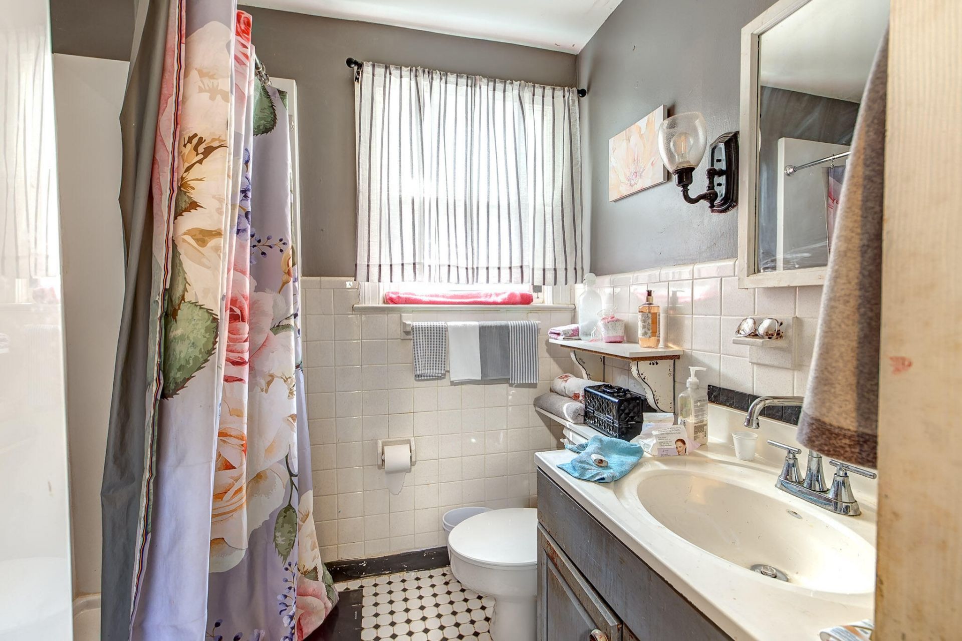 1171 Braddock Avenue Photo 9