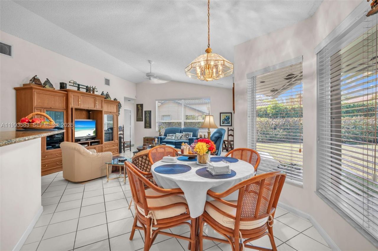 290 Landings Blvd , Weston, FL 33327 Photo