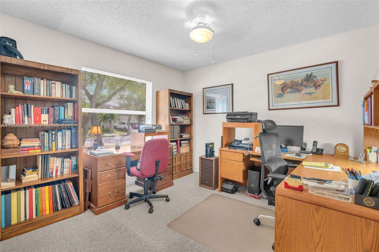 290 Landings Blvd , Weston, FL 33327 Photo