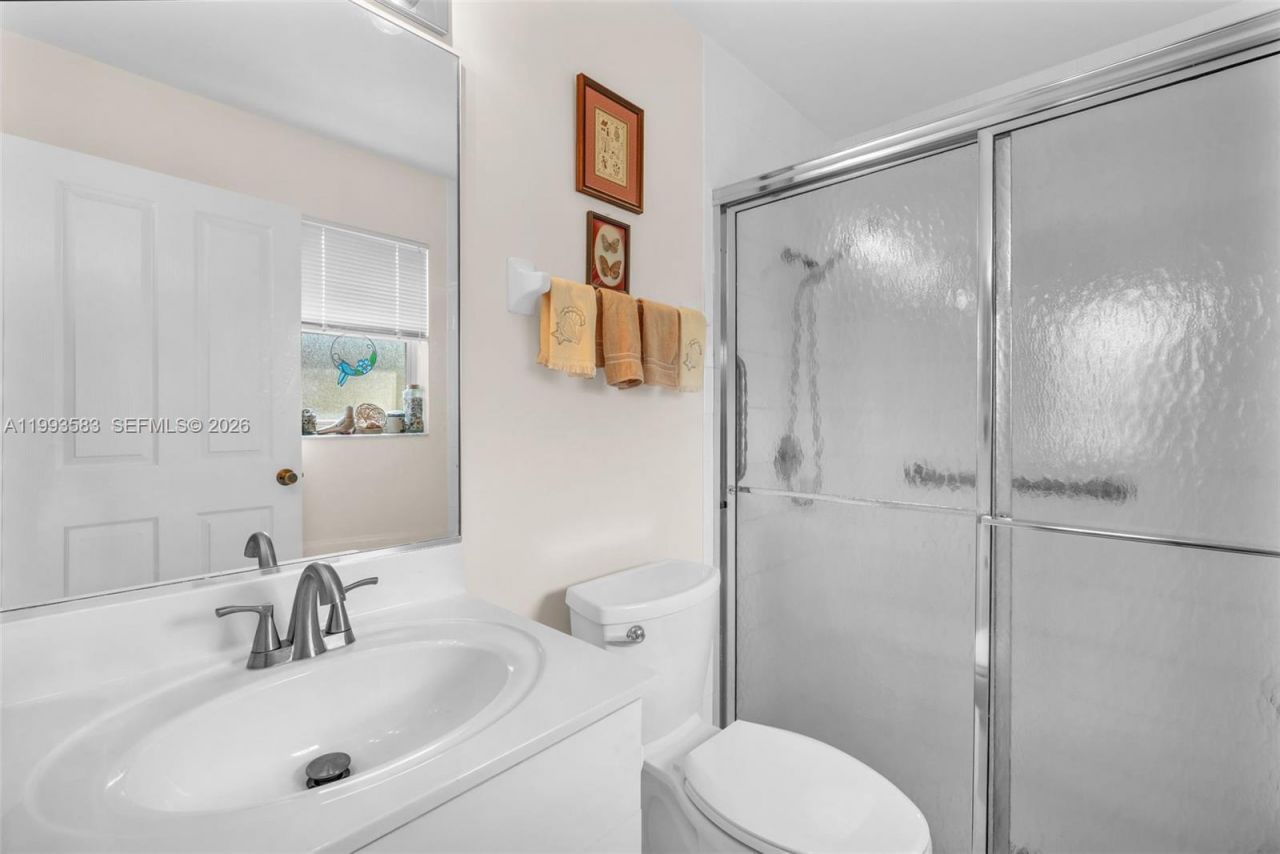 290 Landings Blvd , Weston, FL 33327 Photo