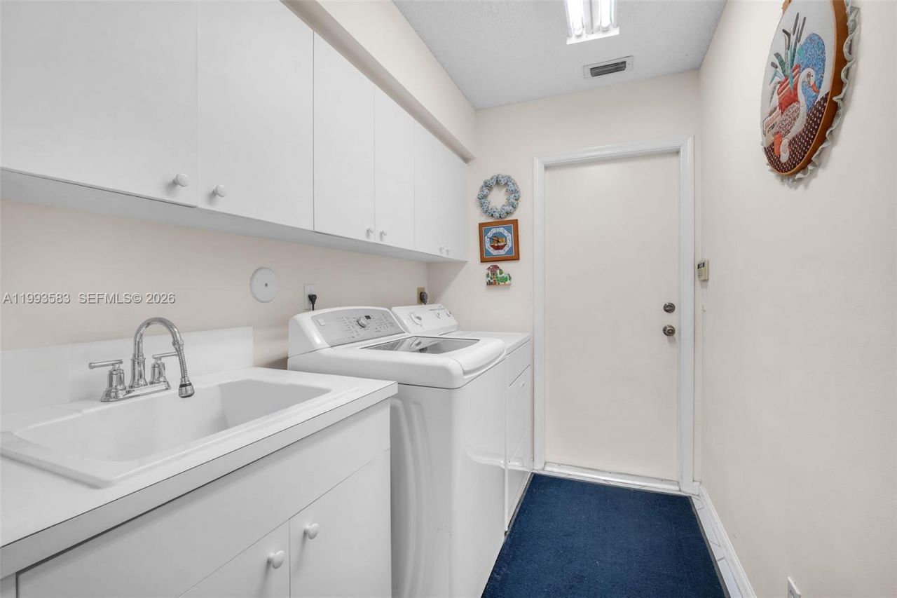 290 Landings Blvd , Weston, FL 33327 Photo