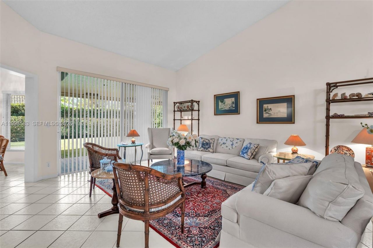 290 Landings Blvd , Weston, FL 33327 Photo