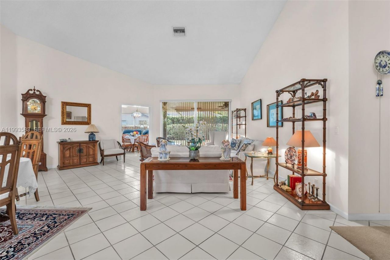 290 Landings Blvd , Weston, FL 33327 Photo