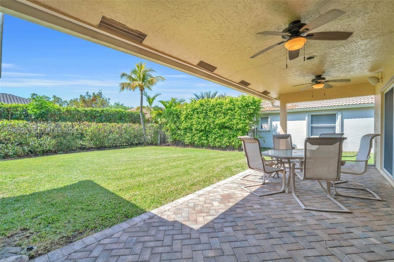 290 Landings Blvd , Weston, FL 33327 Photo