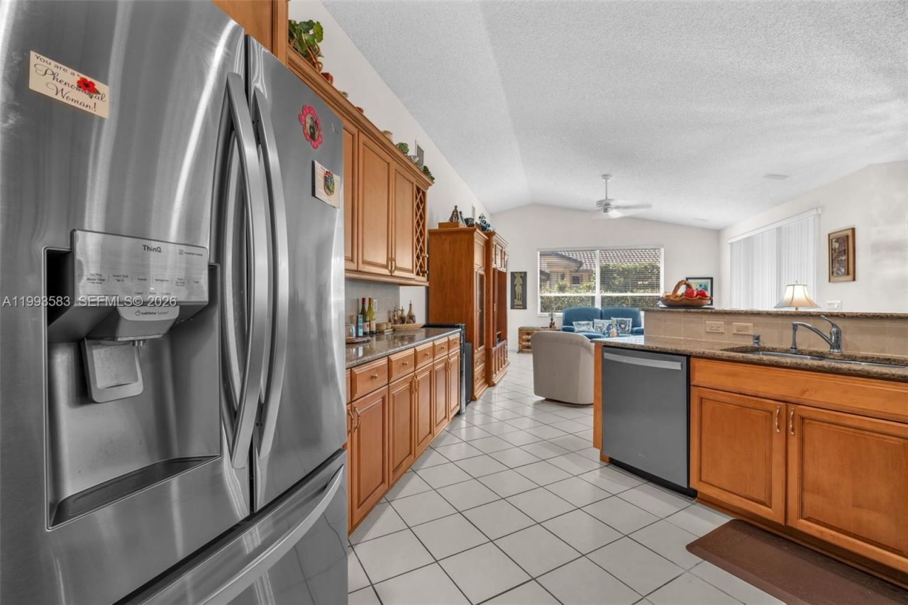 290 Landings Blvd , Weston, FL 33327 Photo