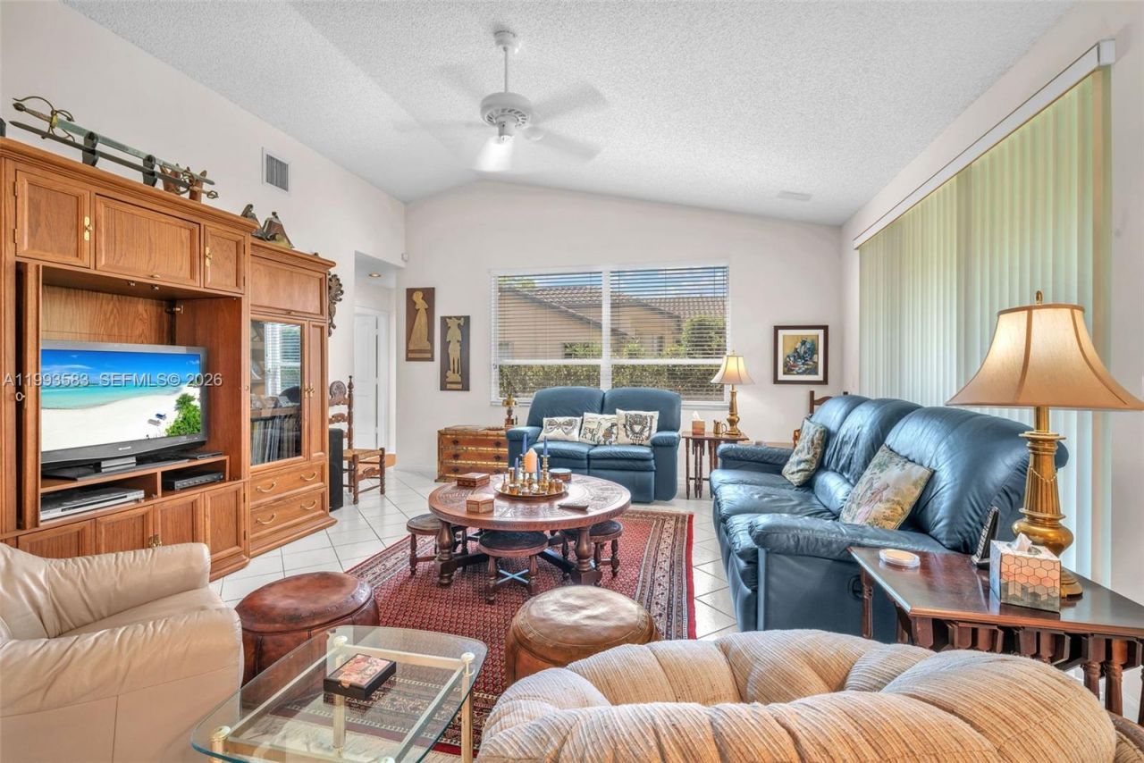 290 Landings Blvd , Weston, FL 33327 Photo