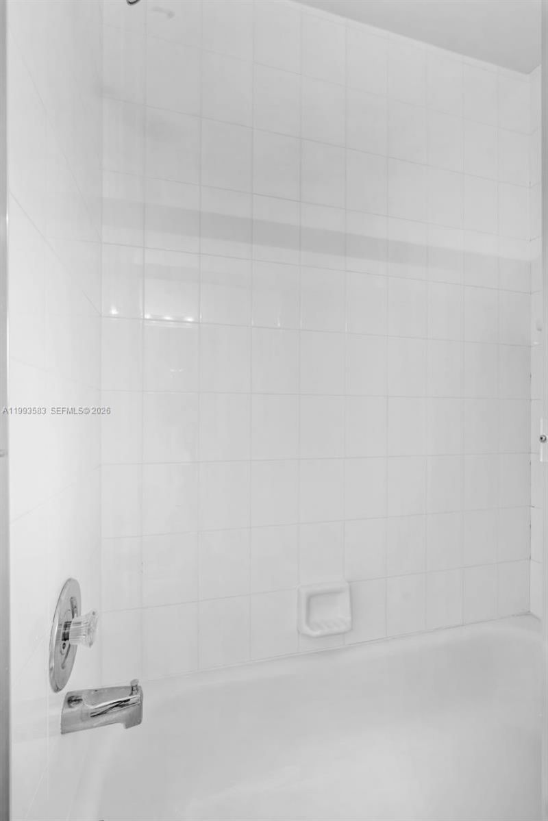 290 Landings Blvd , Weston, FL 33327 Photo