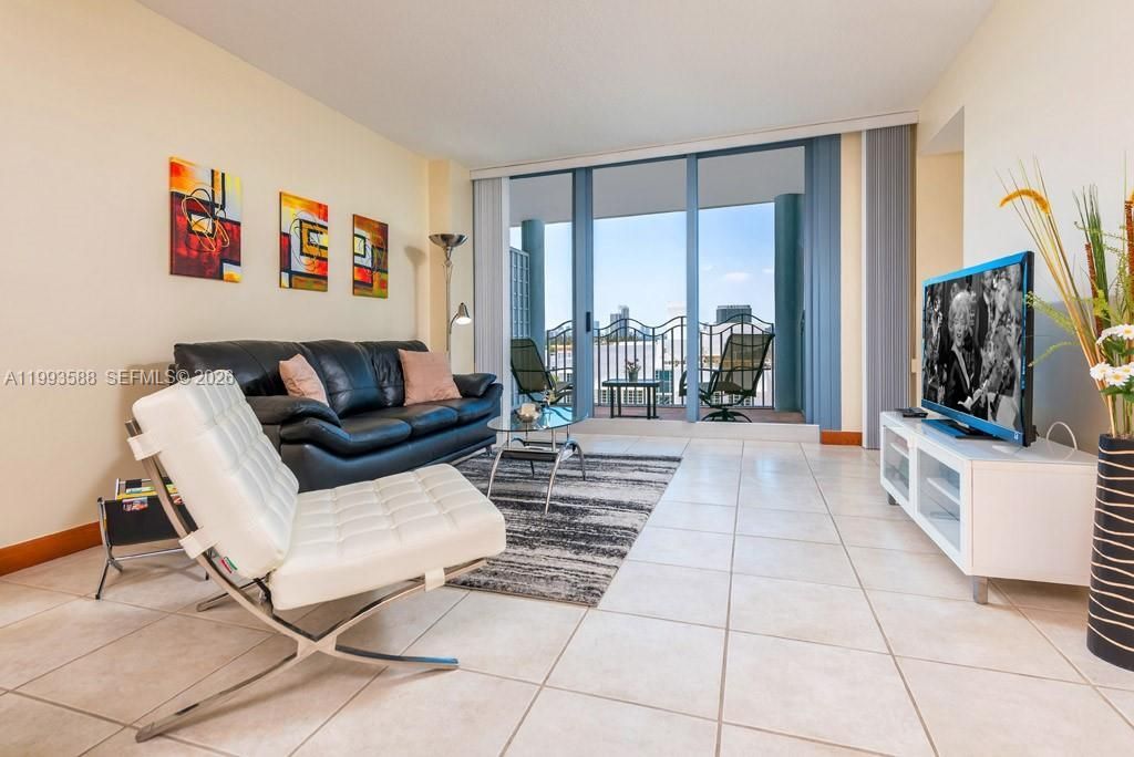1500 Ocean Drive, Unit 609, Miami Beach, FL 33139 Photo