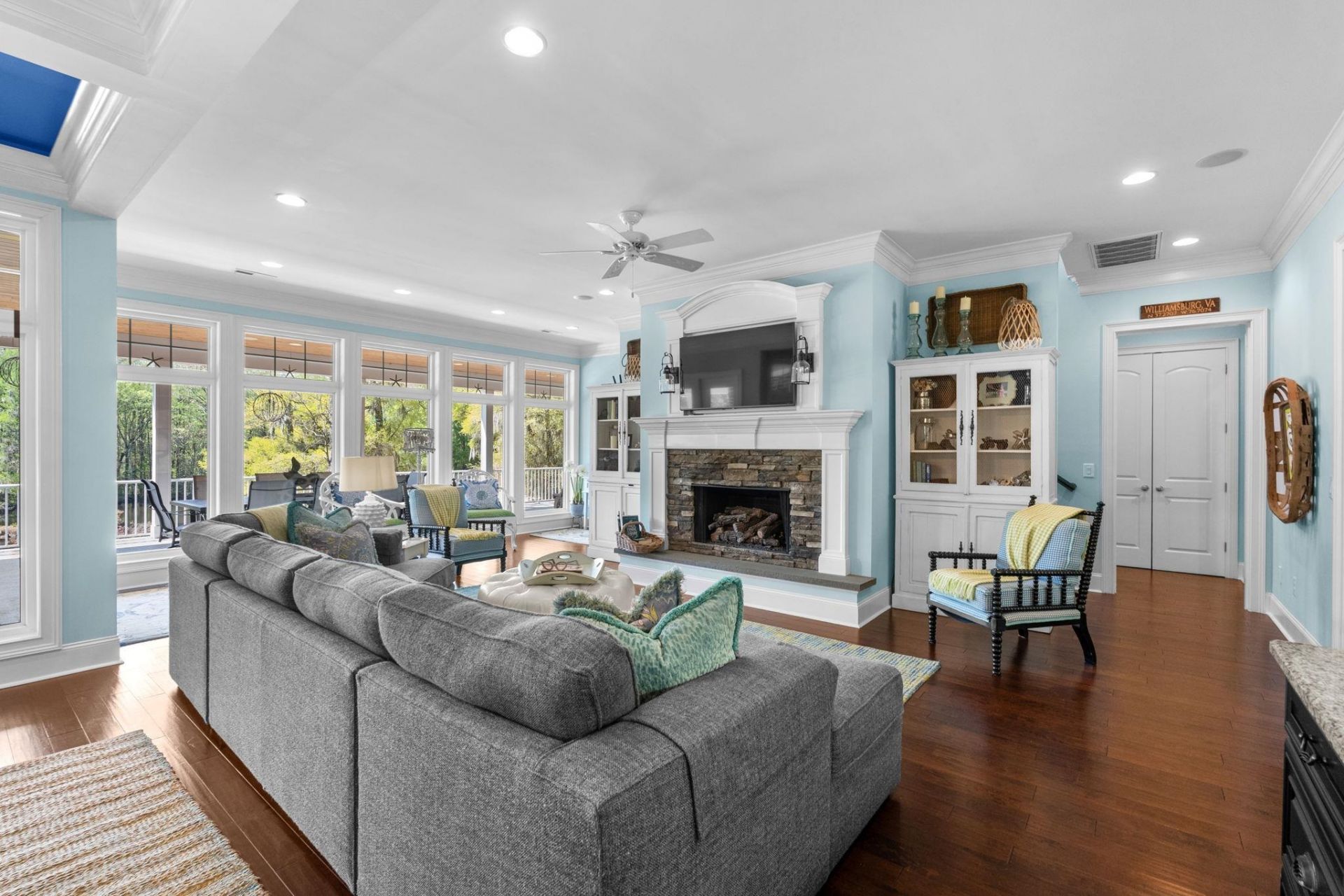 2073 Turnberry Ln. Photo 13