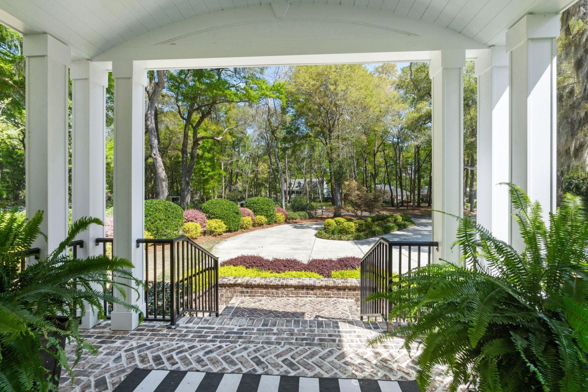 2073 Turnberry Ln. Photo 14