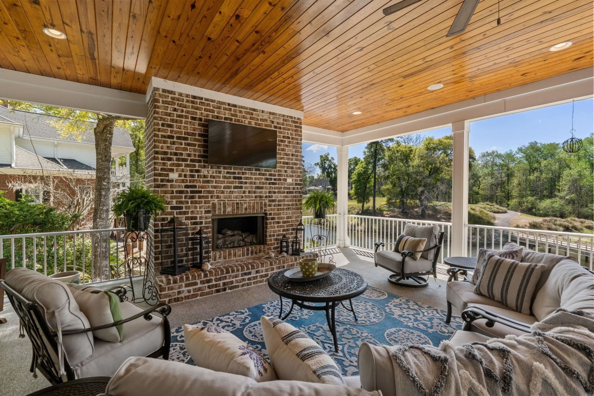 2073 Turnberry Ln. Photo 28