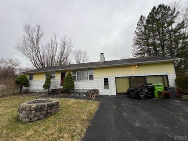 7167 Fremont Road , East Syracuse, NY 13057