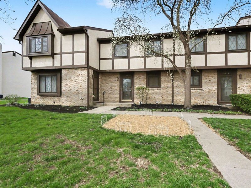 1914 Laramie Drive, Unit 26, Powell, OH 43065 Photo 3