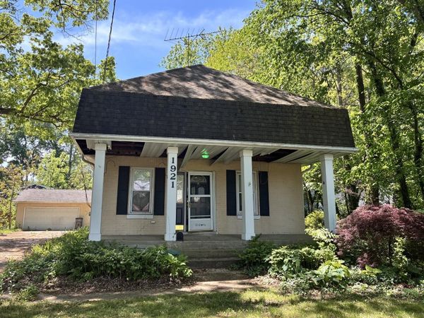 1921 E Coolspring Avenue, Trail Creek, IN 46360