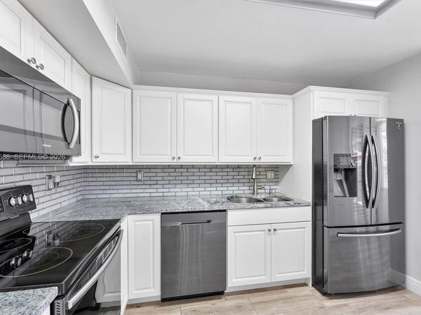 7225 Promenade Dr, Unit 102, Boca Raton, FL 33433
