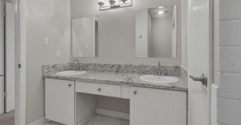 585 Smithridge Park, Reno, NV 89502 Photo