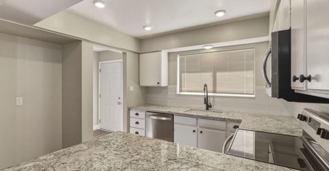 585 Smithridge Park, Reno, NV 89502 Photo