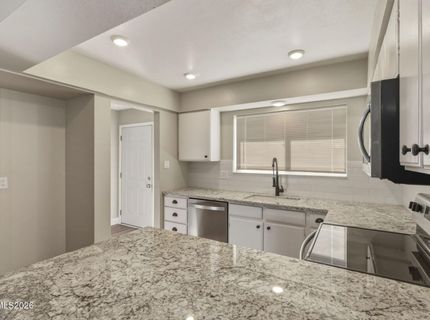 585 Smithridge Park, Reno, NV 89502 Photo