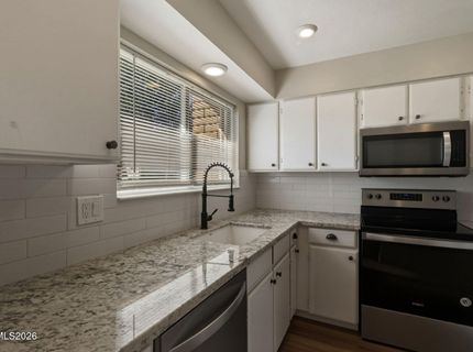 585 Smithridge Park, Reno, NV 89502 Photo