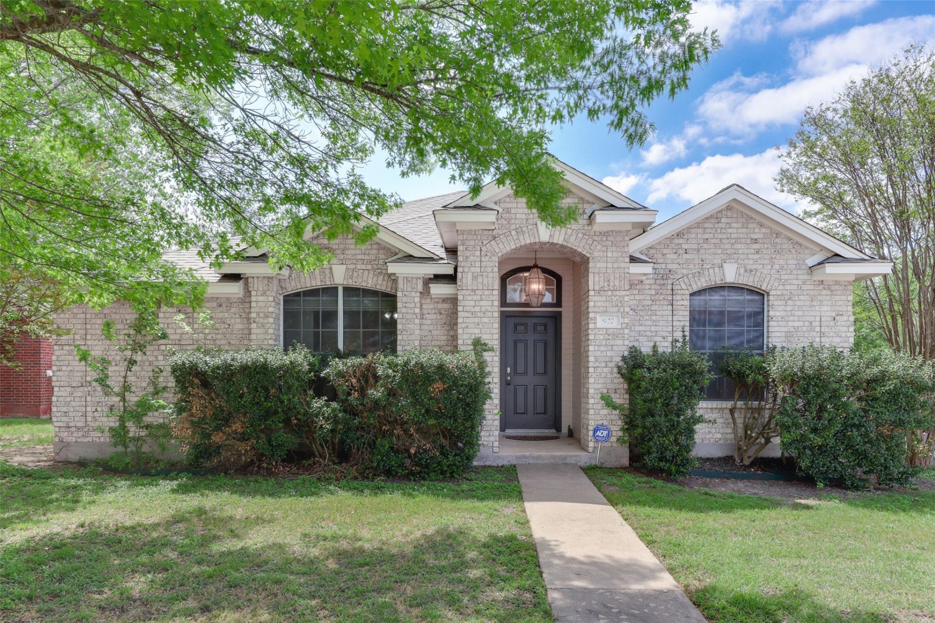 927 Picadilly Dr, Pflugerville, TX 78660 Main Photo