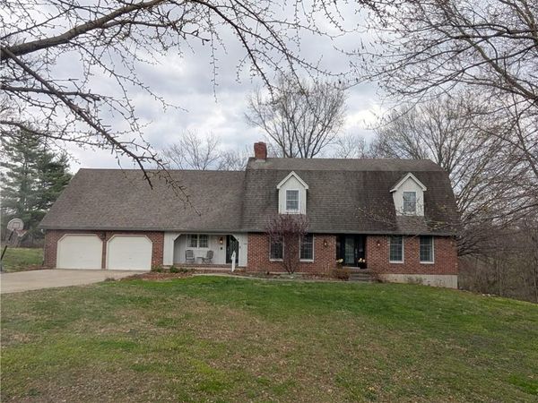 106 Walnut Drive, Carrollton, MO 64633