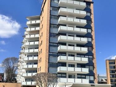 300 Lynn Shore Drive, Unit 908, Lynn, MA 01902