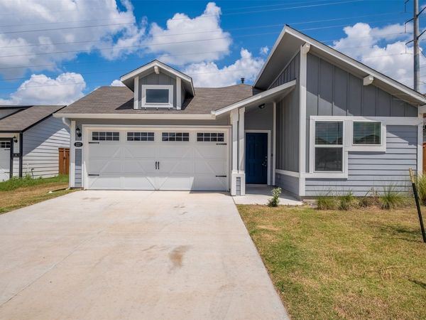 217 Spiny Lizard LN, San Marcos, TX 78666