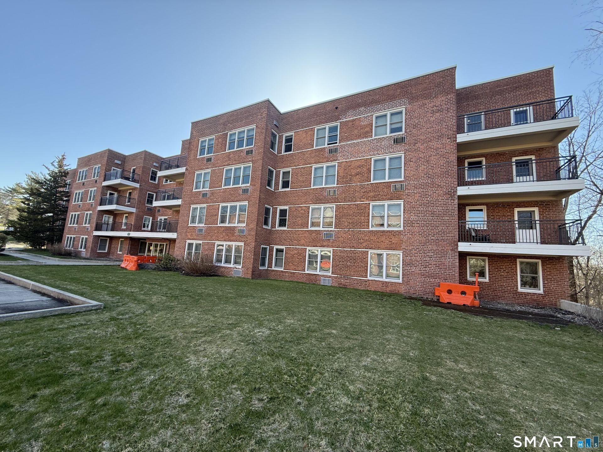 50 Lafayette, Unit 2H, Greenwich, CT 06830 Main Photo