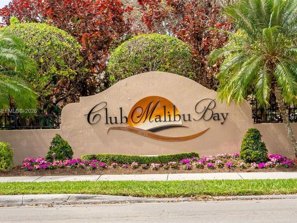 935 NE 33rd Ter, Unit 203, Homestead, FL 33033
