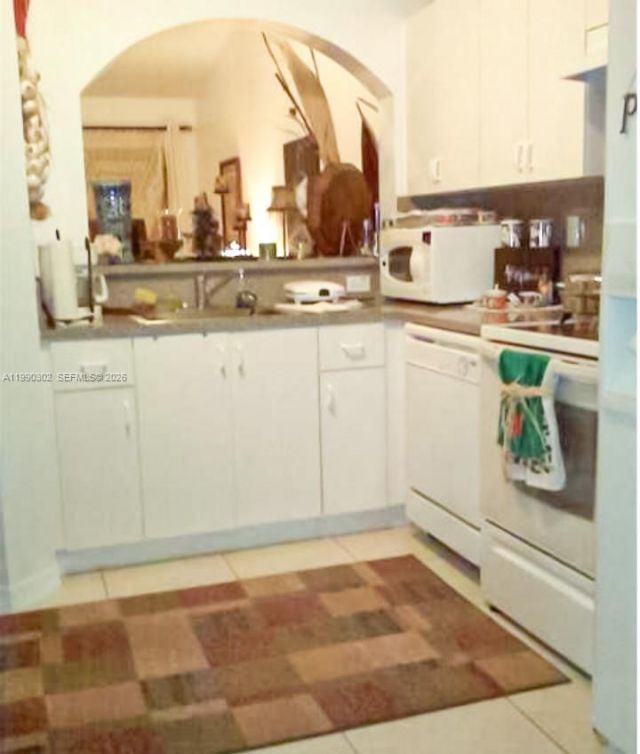 935 NE 33rd Ter, Unit 203, Homestead, FL 33033 Photo