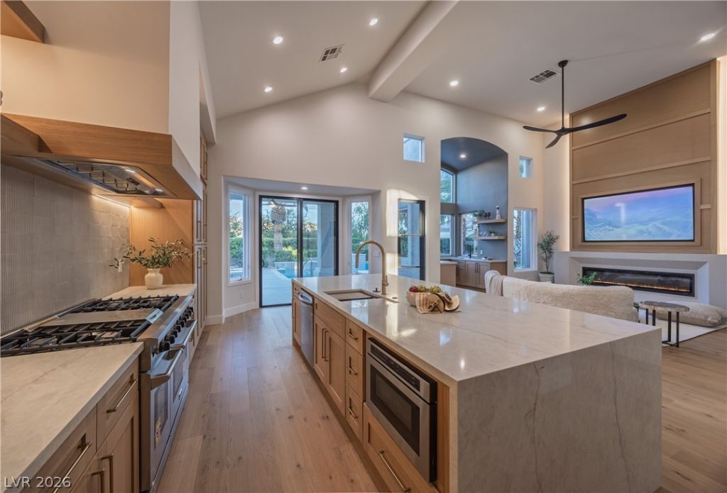 8800 Lusso Court, Las Vegas, NV 89134 Main Photo