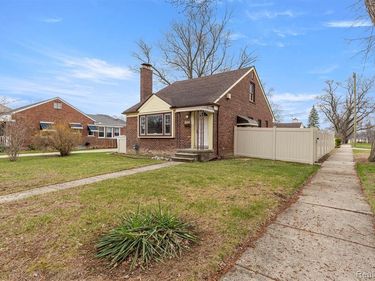 24555 Rouge River Drive , Dearborn Heights, MI 48127